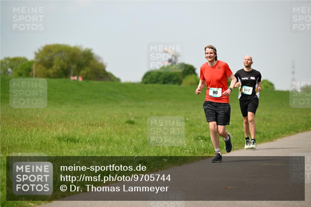 10.05.2026 - 8. Wedeler Halbmarathon Dr. Thomas Lammeyer http://msf.ph/oto/9705744 10.05.2026 11:55:41 Laufen 517 meine-sportfotos.de