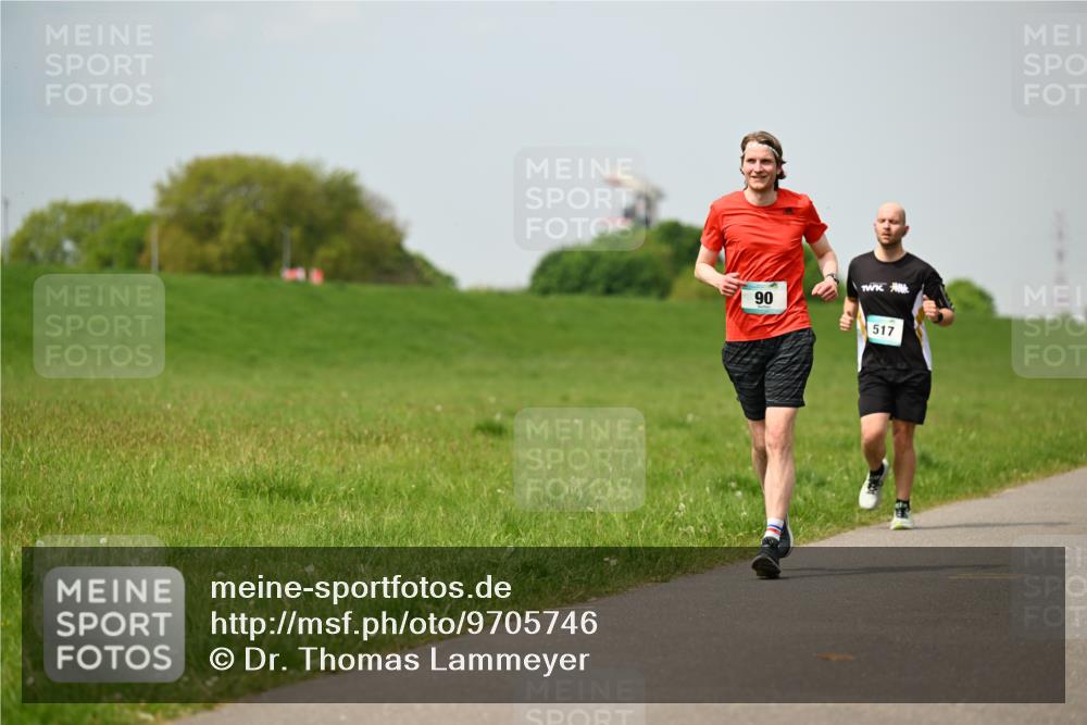 10.05.2026 - 8. Wedeler Halbmarathon Dr. Thomas Lammeyer http://msf.ph/oto/9705746 10.05.2026 11:55:41 Laufen 517 meine-sportfotos.de