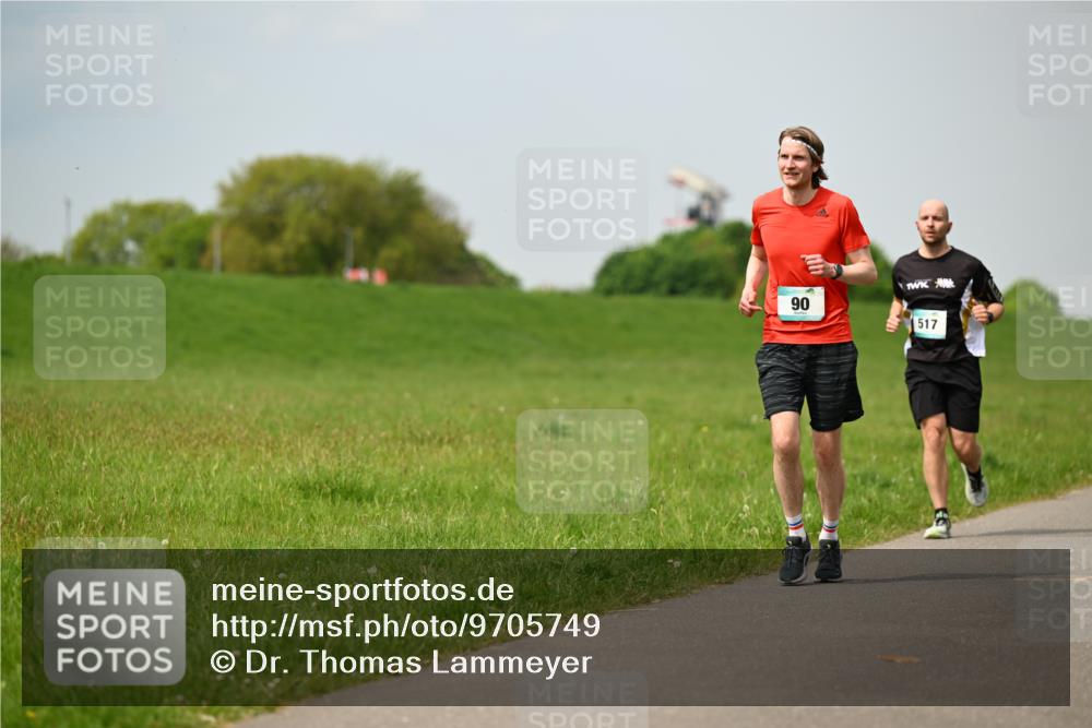 10.05.2026 - 8. Wedeler Halbmarathon Dr. Thomas Lammeyer http://msf.ph/oto/9705749 10.05.2026 11:55:41 Laufen 517 meine-sportfotos.de