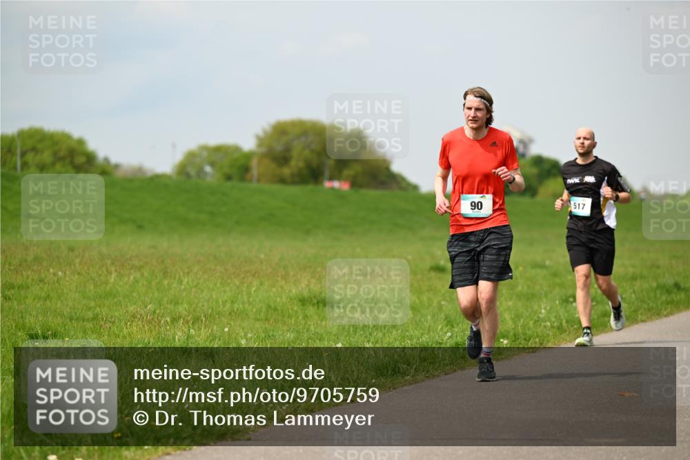 10.05.2026 - 8. Wedeler Halbmarathon Dr. Thomas Lammeyer http://msf.ph/oto/9705759 10.05.2026 11:55:43 Laufen 517 meine-sportfotos.de