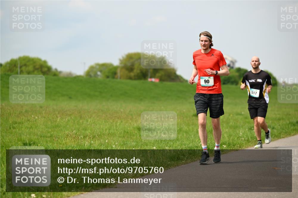 10.05.2026 - 8. Wedeler Halbmarathon Dr. Thomas Lammeyer http://msf.ph/oto/9705760 10.05.2026 11:55:43 Laufen 517 meine-sportfotos.de