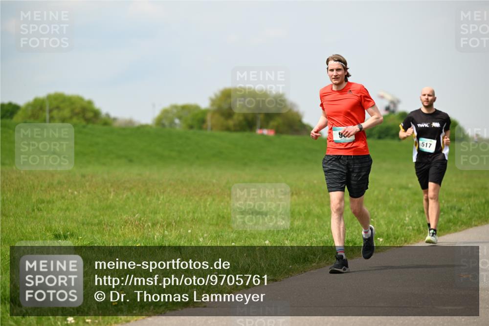 10.05.2026 - 8. Wedeler Halbmarathon Dr. Thomas Lammeyer http://msf.ph/oto/9705761 10.05.2026 11:55:43 Laufen 517 meine-sportfotos.de