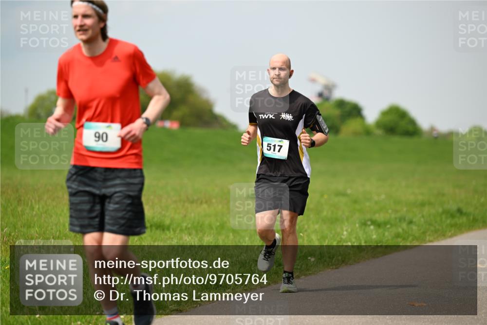 10.05.2026 - 8. Wedeler Halbmarathon Dr. Thomas Lammeyer http://msf.ph/oto/9705764 10.05.2026 11:55:45 Laufen 517 meine-sportfotos.de