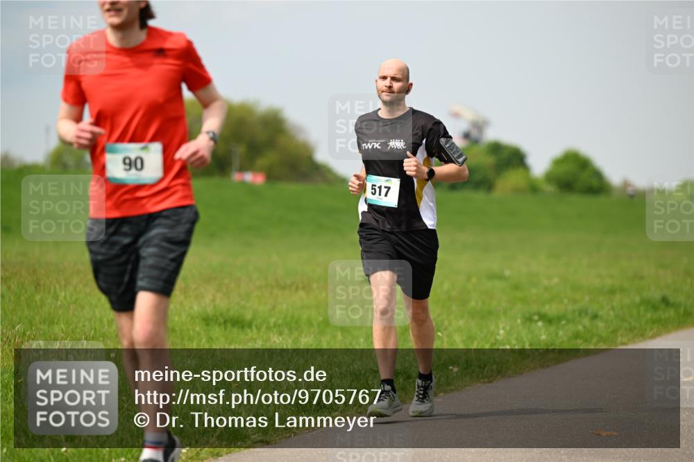 10.05.2026 - 8. Wedeler Halbmarathon Dr. Thomas Lammeyer http://msf.ph/oto/9705767 10.05.2026 11:55:45 Laufen 517 meine-sportfotos.de