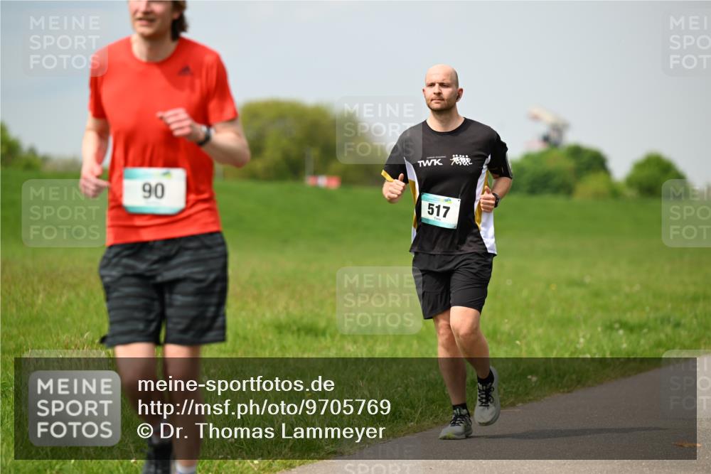10.05.2026 - 8. Wedeler Halbmarathon Dr. Thomas Lammeyer http://msf.ph/oto/9705769 10.05.2026 11:55:45 Laufen 517 meine-sportfotos.de