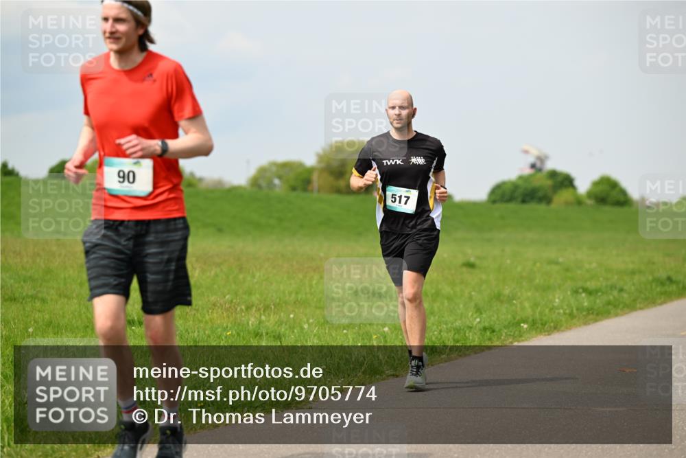 10.05.2026 - 8. Wedeler Halbmarathon Dr. Thomas Lammeyer http://msf.ph/oto/9705774 10.05.2026 11:55:46 Laufen 517 meine-sportfotos.de
