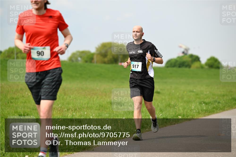 10.05.2026 - 8. Wedeler Halbmarathon Dr. Thomas Lammeyer http://msf.ph/oto/9705775 10.05.2026 11:55:46 Laufen 517 meine-sportfotos.de