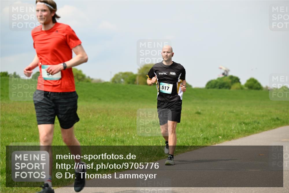 10.05.2026 - 8. Wedeler Halbmarathon Dr. Thomas Lammeyer http://msf.ph/oto/9705776 10.05.2026 11:55:46 Laufen 517 meine-sportfotos.de