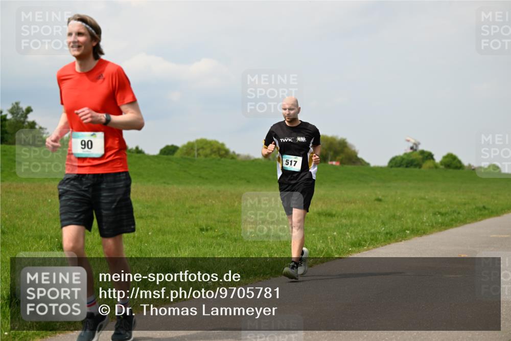 10.05.2026 - 8. Wedeler Halbmarathon Dr. Thomas Lammeyer http://msf.ph/oto/9705781 10.05.2026 11:55:47 Laufen 517 meine-sportfotos.de