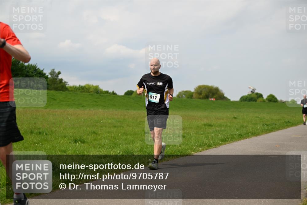 10.05.2026 - 8. Wedeler Halbmarathon Dr. Thomas Lammeyer http://msf.ph/oto/9705787 10.05.2026 11:55:48 Laufen 517 meine-sportfotos.de