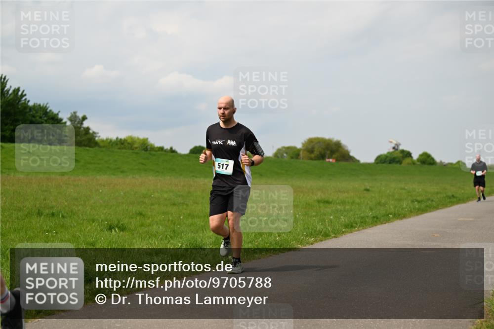 10.05.2026 - 8. Wedeler Halbmarathon Dr. Thomas Lammeyer http://msf.ph/oto/9705788 10.05.2026 11:55:48 Laufen 517 meine-sportfotos.de