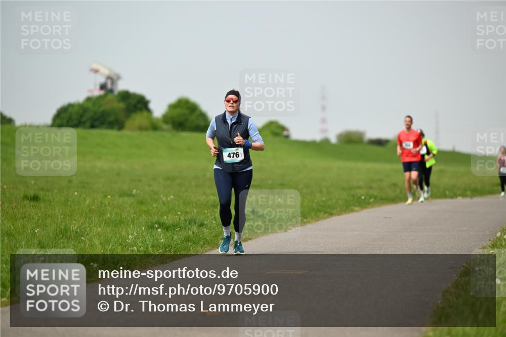 10.05.2026 - 8. Wedeler Halbmarathon Dr. Thomas Lammeyer http://msf.ph/oto/9705900 10.05.2026 11:56:18 Laufen 476 meine-sportfotos.de