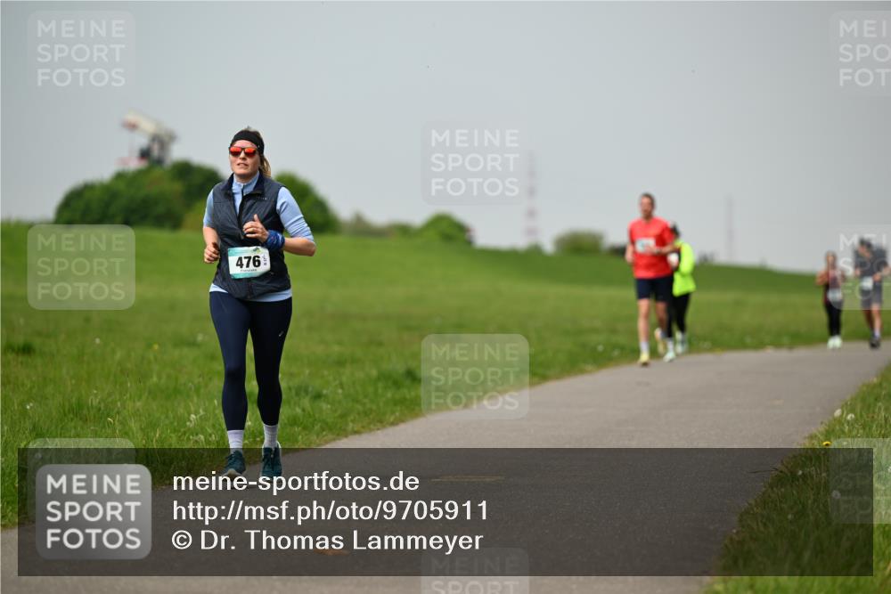 10.05.2026 - 8. Wedeler Halbmarathon Dr. Thomas Lammeyer http://msf.ph/oto/9705911 10.05.2026 11:56:20 Laufen 476 meine-sportfotos.de