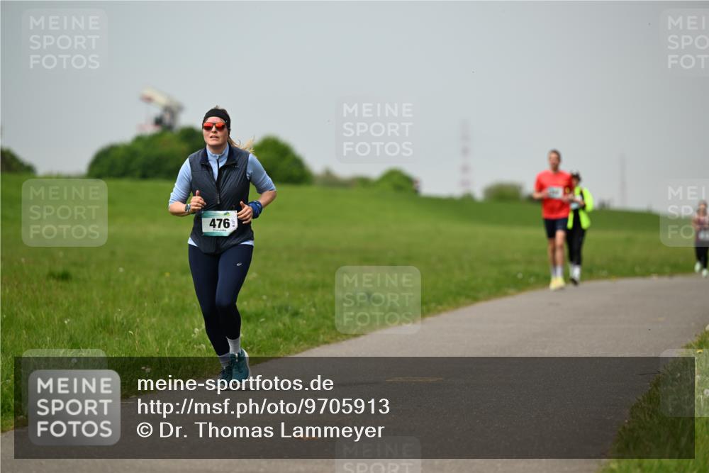 10.05.2026 - 8. Wedeler Halbmarathon Dr. Thomas Lammeyer http://msf.ph/oto/9705913 10.05.2026 11:56:20 Laufen 476 meine-sportfotos.de