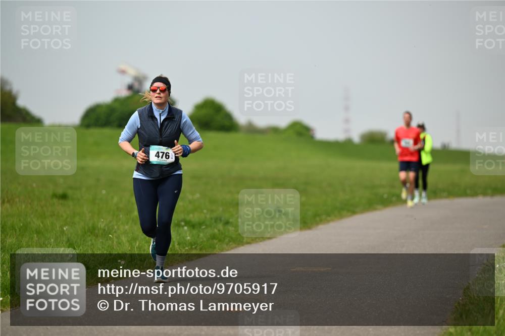 10.05.2026 - 8. Wedeler Halbmarathon Dr. Thomas Lammeyer http://msf.ph/oto/9705917 10.05.2026 11:56:20 Laufen 476 meine-sportfotos.de