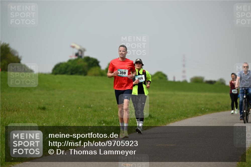 10.05.2026 - 8. Wedeler Halbmarathon Dr. Thomas Lammeyer http://msf.ph/oto/9705923 10.05.2026 11:56:30 Laufen 359, 309 meine-sportfotos.de