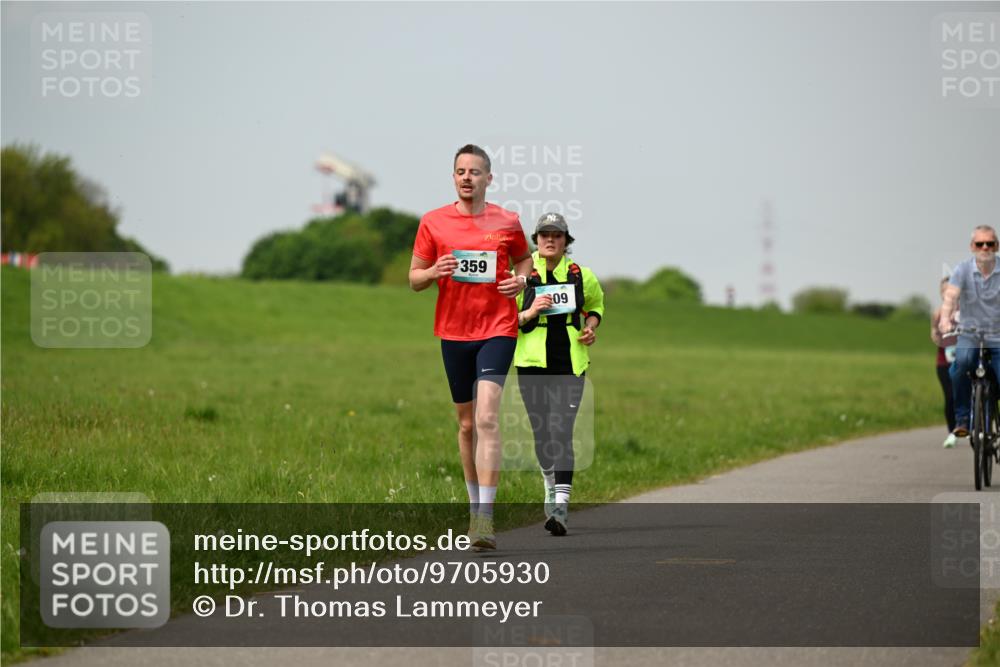 10.05.2026 - 8. Wedeler Halbmarathon Dr. Thomas Lammeyer http://msf.ph/oto/9705930 10.05.2026 11:56:31 Laufen 359 meine-sportfotos.de