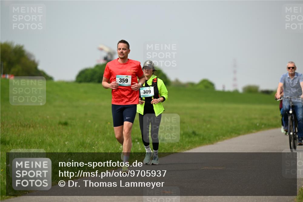10.05.2026 - 8. Wedeler Halbmarathon Dr. Thomas Lammeyer http://msf.ph/oto/9705937 10.05.2026 11:56:31 Laufen 359, 309 meine-sportfotos.de