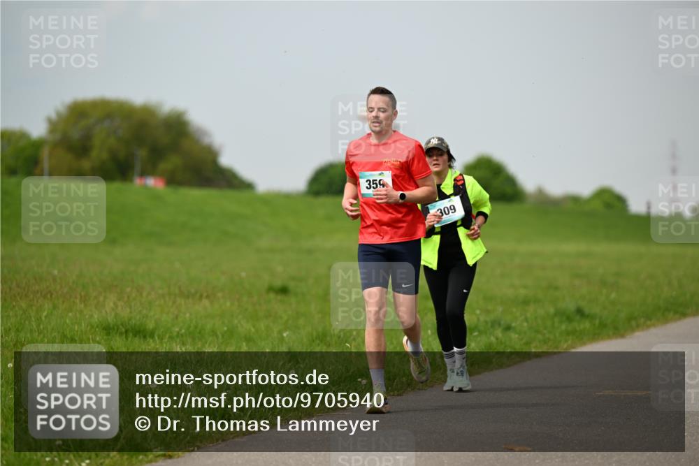 10.05.2026 - 8. Wedeler Halbmarathon Dr. Thomas Lammeyer http://msf.ph/oto/9705940 10.05.2026 11:56:32 Laufen 359, 309 meine-sportfotos.de