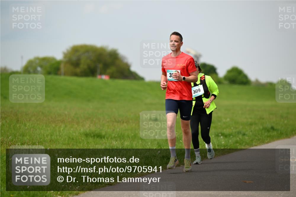 10.05.2026 - 8. Wedeler Halbmarathon Dr. Thomas Lammeyer http://msf.ph/oto/9705941 10.05.2026 11:56:33 Laufen 309 meine-sportfotos.de