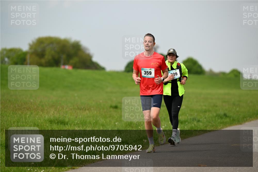 10.05.2026 - 8. Wedeler Halbmarathon Dr. Thomas Lammeyer http://msf.ph/oto/9705942 10.05.2026 11:56:32 Laufen 359, 209 meine-sportfotos.de