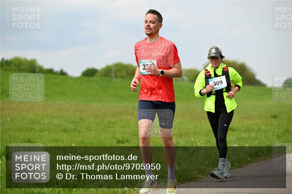 10.05.2026 - 8. Wedeler Halbmarathon Dr. Thomas Lammeyer http://msf.ph/oto/9705950 10.05.2026 11:56:36 Laufen 309 meine-sportfotos.de