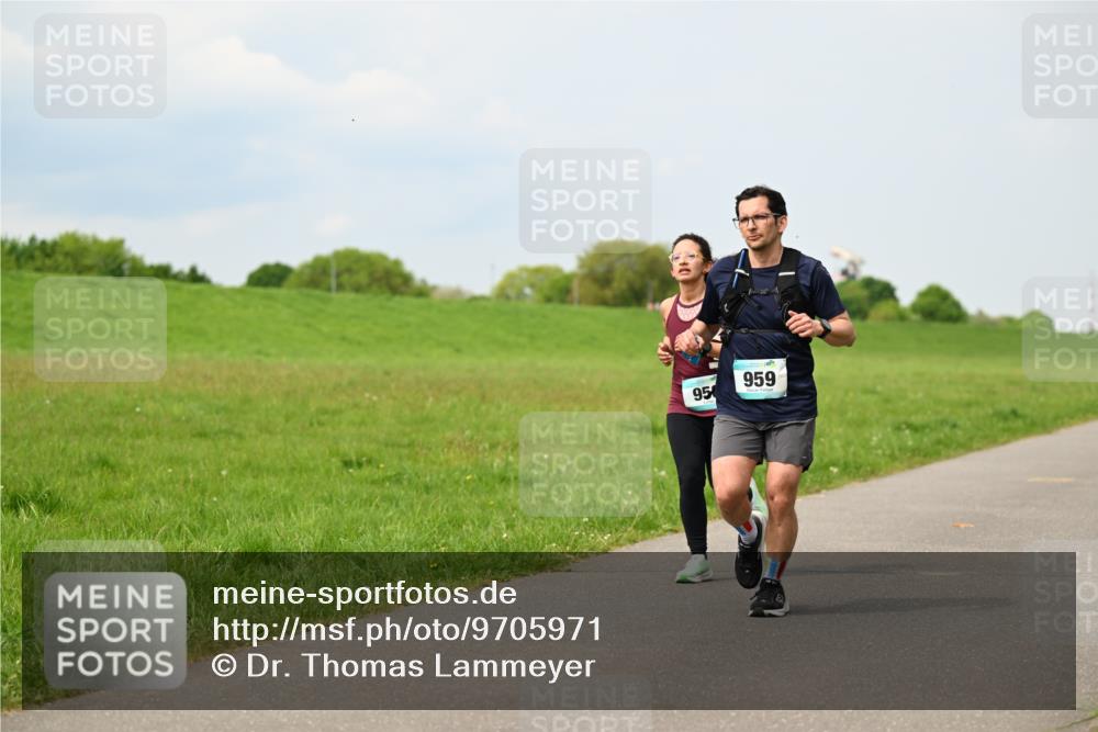10.05.2026 - 8. Wedeler Halbmarathon Dr. Thomas Lammeyer http://msf.ph/oto/9705971 10.05.2026 11:56:43 Laufen 959 meine-sportfotos.de
