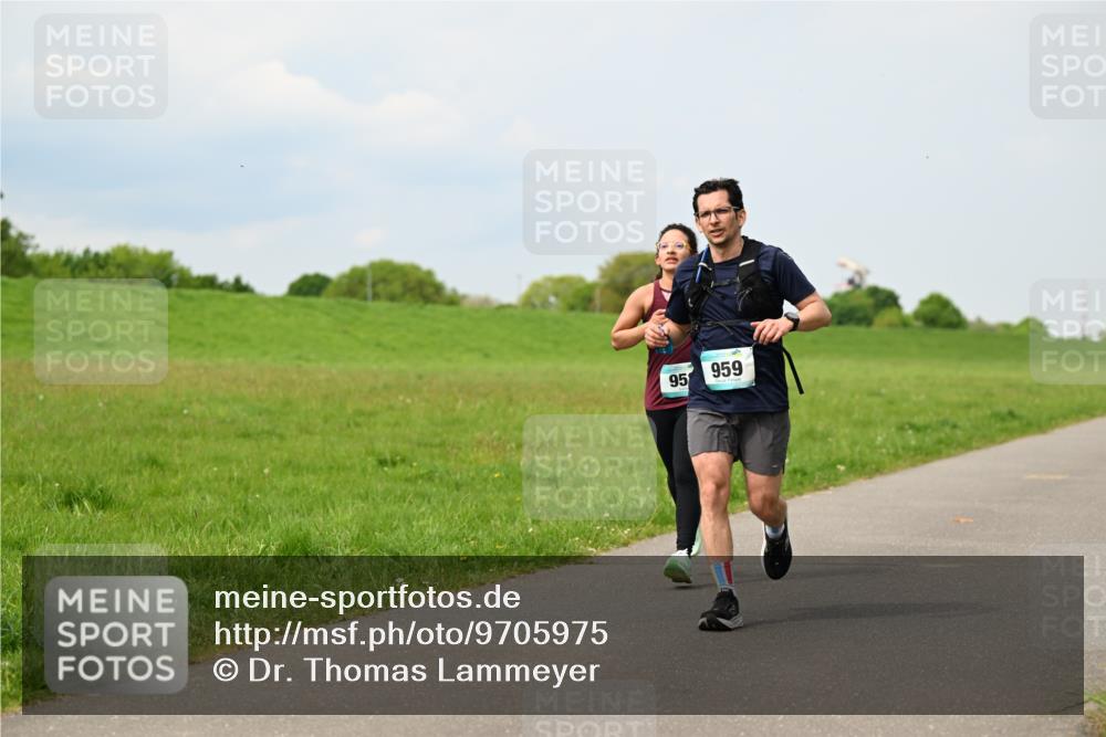 10.05.2026 - 8. Wedeler Halbmarathon Dr. Thomas Lammeyer http://msf.ph/oto/9705975 10.05.2026 11:56:43 Laufen 959 meine-sportfotos.de