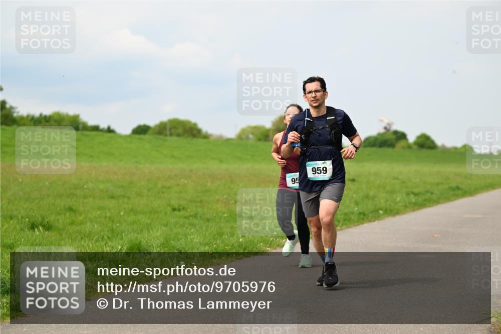 10.05.2026 - 8. Wedeler Halbmarathon Dr. Thomas Lammeyer http://msf.ph/oto/9705976 10.05.2026 11:56:43 Laufen 959 meine-sportfotos.de