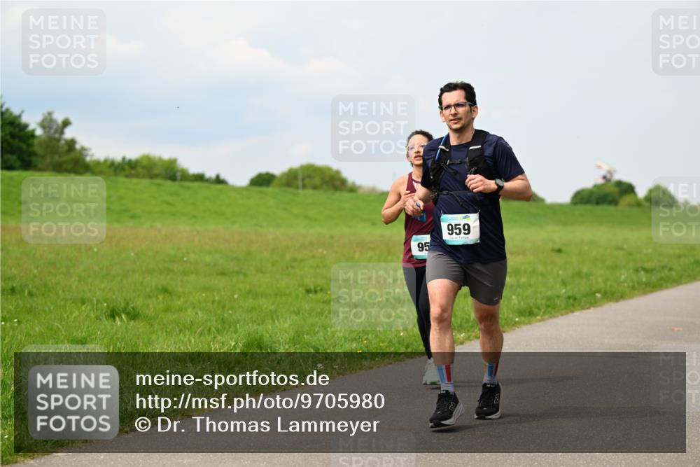 10.05.2026 - 8. Wedeler Halbmarathon Dr. Thomas Lammeyer http://msf.ph/oto/9705980 10.05.2026 11:56:44 Laufen 959 meine-sportfotos.de