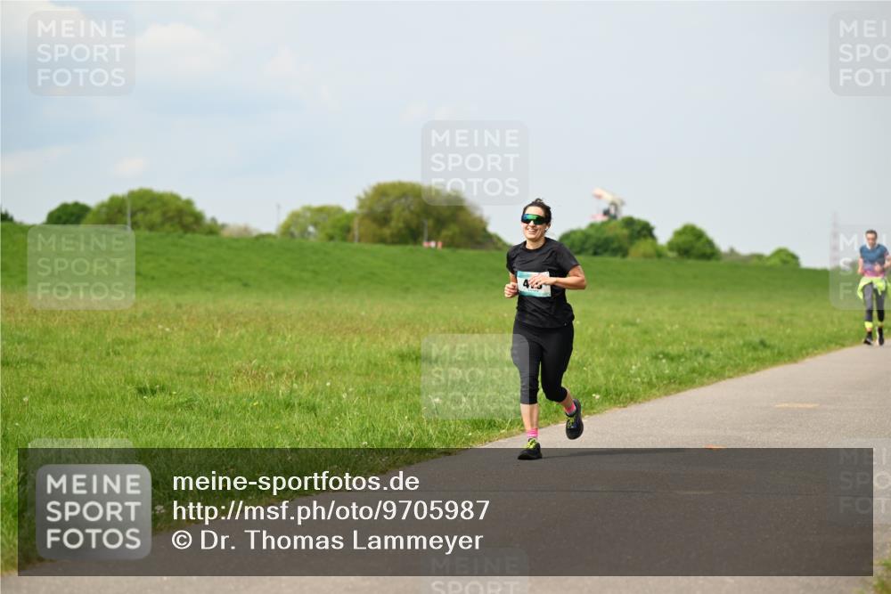 10.05.2026 - 8. Wedeler Halbmarathon Dr. Thomas Lammeyer http://msf.ph/oto/9705987 10.05.2026 11:56:52 Laufen  meine-sportfotos.de