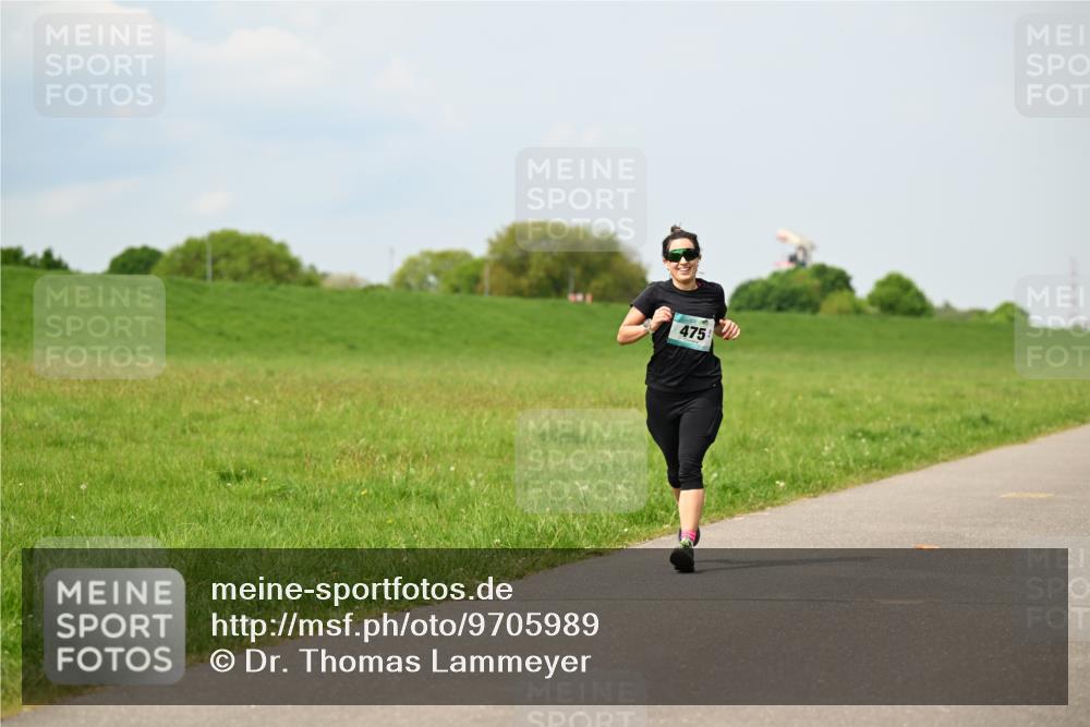 10.05.2026 - 8. Wedeler Halbmarathon Dr. Thomas Lammeyer http://msf.ph/oto/9705989 10.05.2026 11:56:52 Laufen 475 meine-sportfotos.de