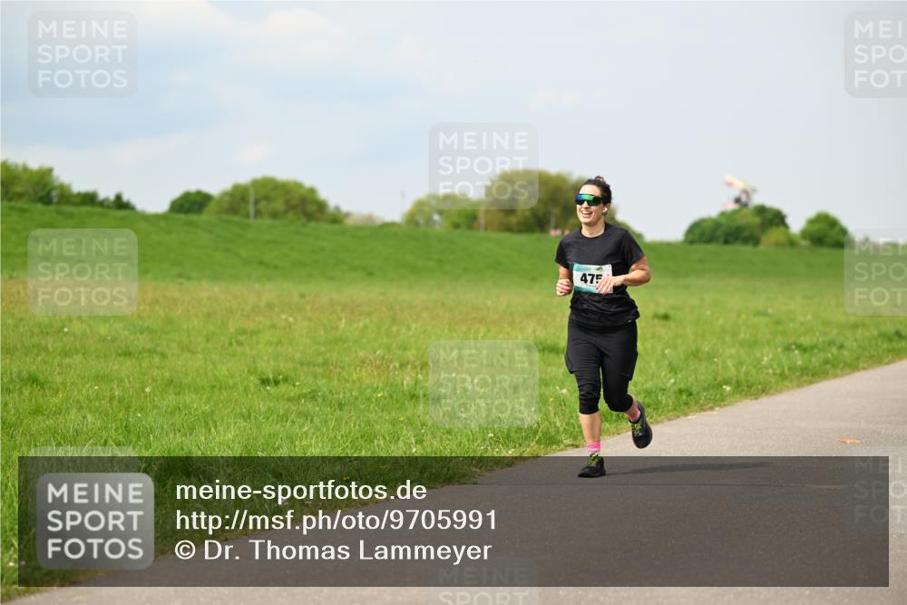10.05.2026 - 8. Wedeler Halbmarathon Dr. Thomas Lammeyer http://msf.ph/oto/9705991 10.05.2026 11:56:53 Laufen 475 meine-sportfotos.de