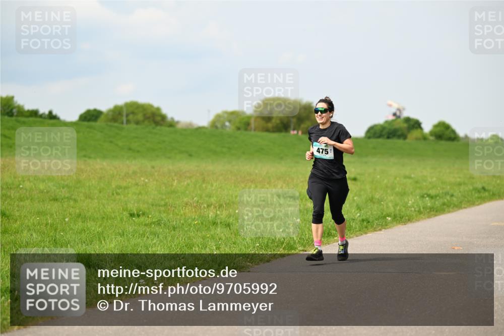 10.05.2026 - 8. Wedeler Halbmarathon Dr. Thomas Lammeyer http://msf.ph/oto/9705992 10.05.2026 11:56:53 Laufen 475 meine-sportfotos.de