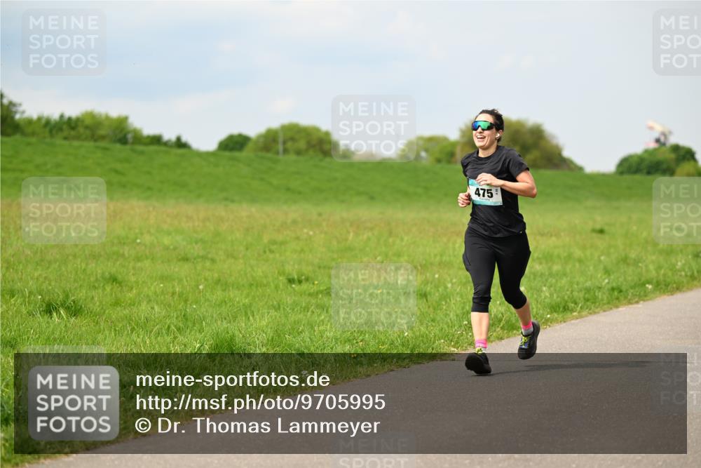 10.05.2026 - 8. Wedeler Halbmarathon Dr. Thomas Lammeyer http://msf.ph/oto/9705995 10.05.2026 11:56:53 Laufen 475 meine-sportfotos.de