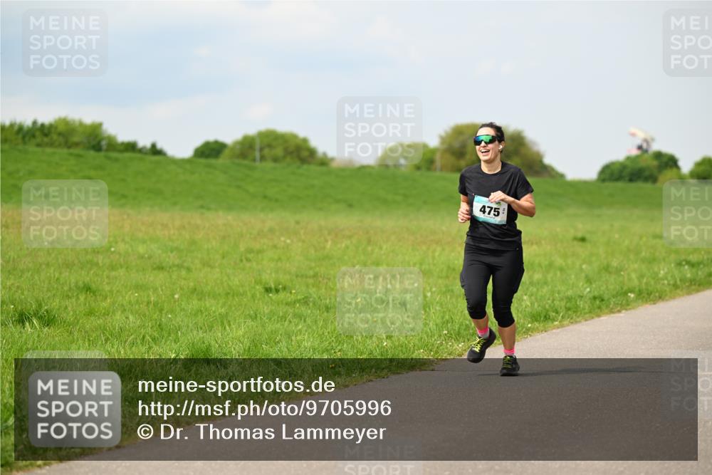 10.05.2026 - 8. Wedeler Halbmarathon Dr. Thomas Lammeyer http://msf.ph/oto/9705996 10.05.2026 11:56:53 Laufen 475 meine-sportfotos.de