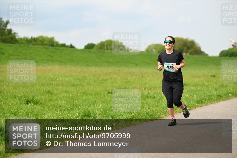 10.05.2026 - 8. Wedeler Halbmarathon Dr. Thomas Lammeyer http://msf.ph/oto/9705999 10.05.2026 11:56:53 Laufen 475 meine-sportfotos.de
