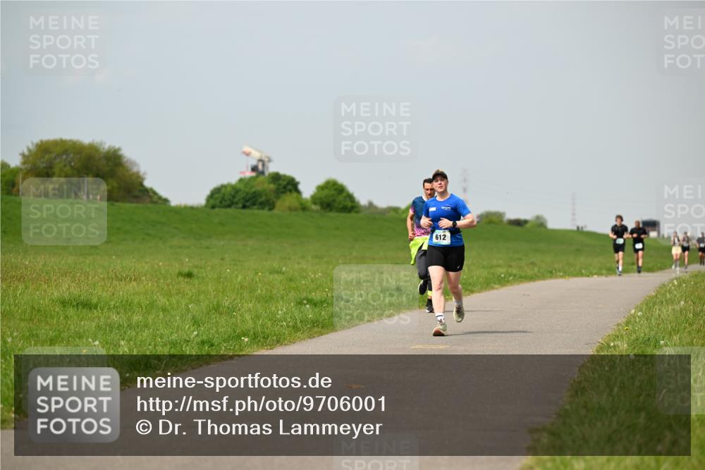 10.05.2026 - 8. Wedeler Halbmarathon Dr. Thomas Lammeyer http://msf.ph/oto/9706001 10.05.2026 11:56:56 Laufen 612 meine-sportfotos.de