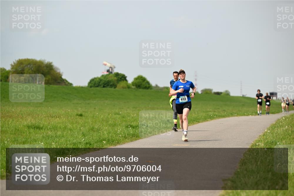 10.05.2026 - 8. Wedeler Halbmarathon Dr. Thomas Lammeyer http://msf.ph/oto/9706004 10.05.2026 11:56:56 Laufen 612 meine-sportfotos.de
