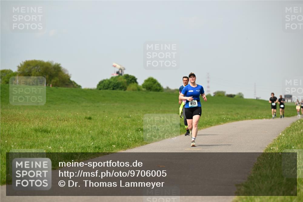 10.05.2026 - 8. Wedeler Halbmarathon Dr. Thomas Lammeyer http://msf.ph/oto/9706005 10.05.2026 11:56:56 Laufen 612 meine-sportfotos.de