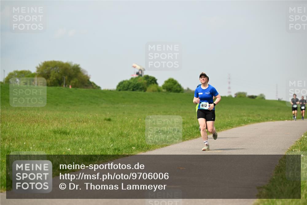 10.05.2026 - 8. Wedeler Halbmarathon Dr. Thomas Lammeyer http://msf.ph/oto/9706006 10.05.2026 11:56:57 Laufen 612 meine-sportfotos.de