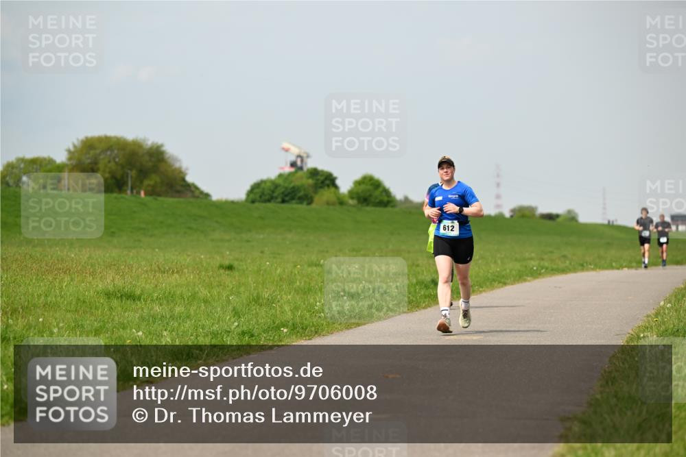 10.05.2026 - 8. Wedeler Halbmarathon Dr. Thomas Lammeyer http://msf.ph/oto/9706008 10.05.2026 11:56:56 Laufen 612 meine-sportfotos.de