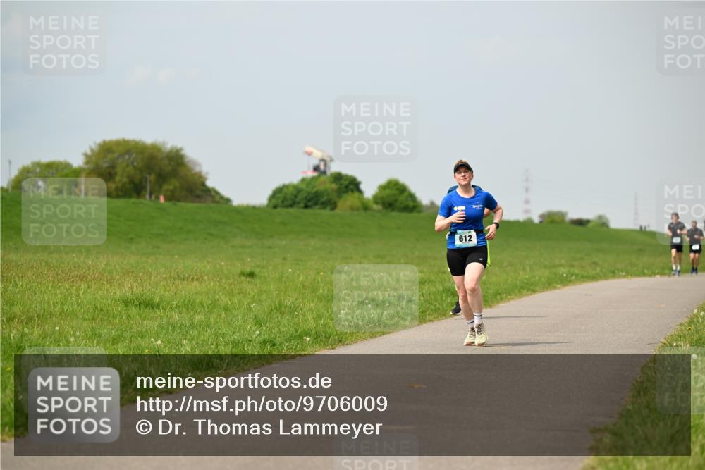 10.05.2026 - 8. Wedeler Halbmarathon Dr. Thomas Lammeyer http://msf.ph/oto/9706009 10.05.2026 11:56:57 Laufen 612 meine-sportfotos.de