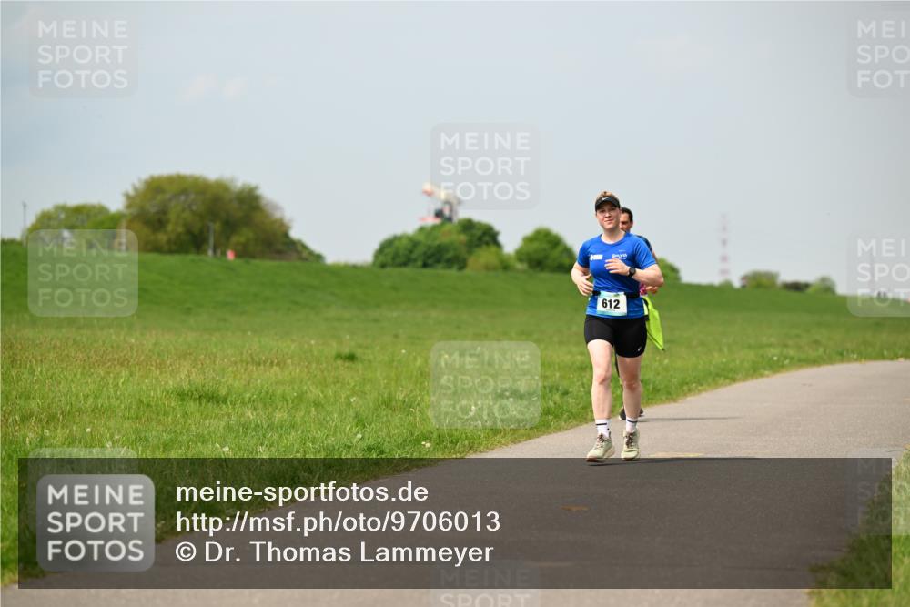 10.05.2026 - 8. Wedeler Halbmarathon Dr. Thomas Lammeyer http://msf.ph/oto/9706013 10.05.2026 11:56:57 Laufen 612 meine-sportfotos.de