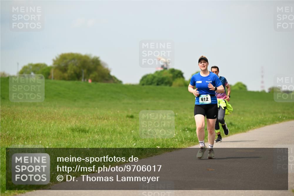 10.05.2026 - 8. Wedeler Halbmarathon Dr. Thomas Lammeyer http://msf.ph/oto/9706017 10.05.2026 11:56:58 Laufen 612 meine-sportfotos.de