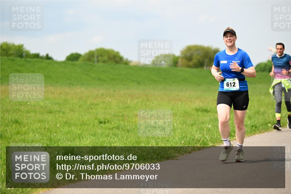 10.05.2026 - 8. Wedeler Halbmarathon Dr. Thomas Lammeyer http://msf.ph/oto/9706033 10.05.2026 11:57:00 Laufen 612 meine-sportfotos.de