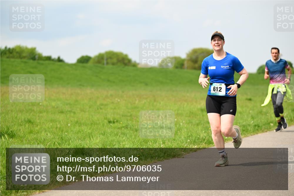 10.05.2026 - 8. Wedeler Halbmarathon Dr. Thomas Lammeyer http://msf.ph/oto/9706035 10.05.2026 11:57:00 Laufen 612 meine-sportfotos.de