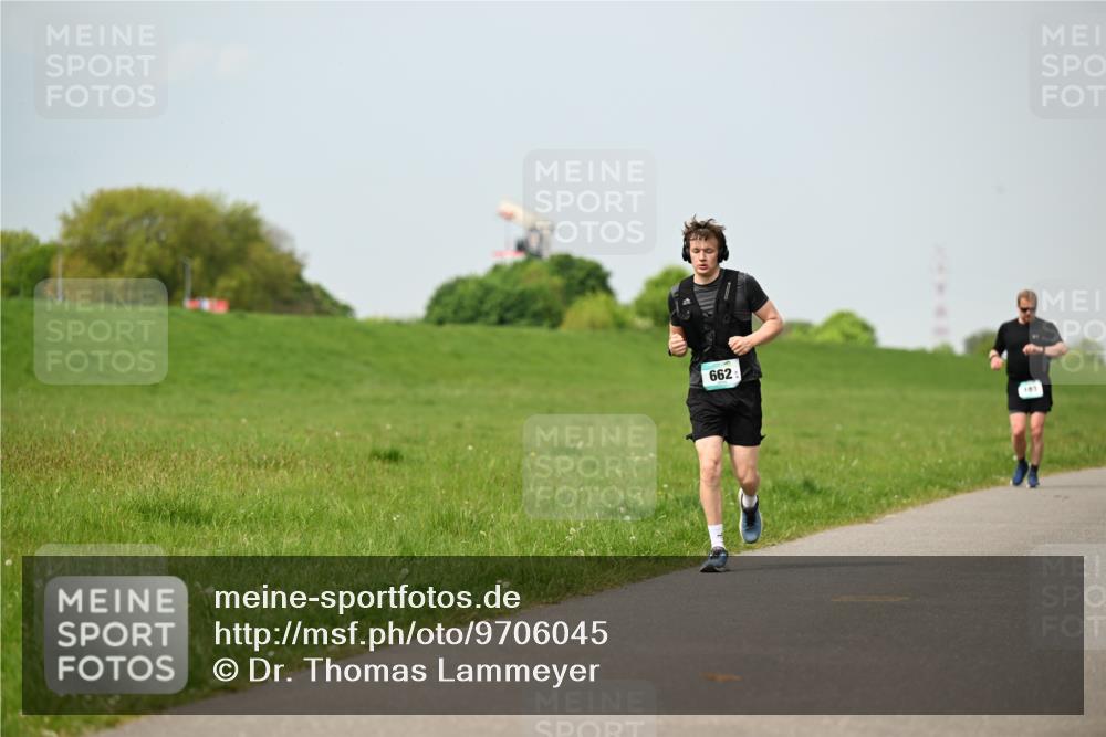 10.05.2026 - 8. Wedeler Halbmarathon Dr. Thomas Lammeyer http://msf.ph/oto/9706045 10.05.2026 11:57:14 Laufen 662 meine-sportfotos.de