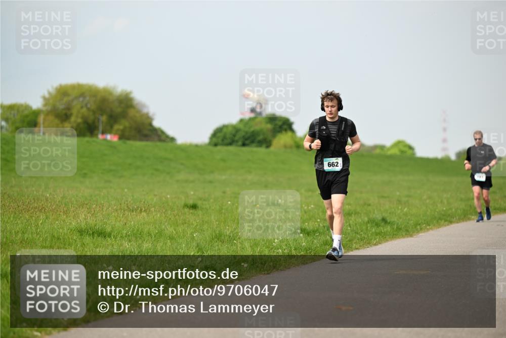 10.05.2026 - 8. Wedeler Halbmarathon Dr. Thomas Lammeyer http://msf.ph/oto/9706047 10.05.2026 11:57:14 Laufen 662, 101 meine-sportfotos.de