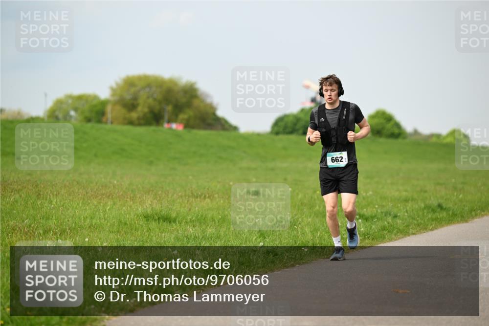 10.05.2026 - 8. Wedeler Halbmarathon Dr. Thomas Lammeyer http://msf.ph/oto/9706056 10.05.2026 11:57:15 Laufen 662 meine-sportfotos.de